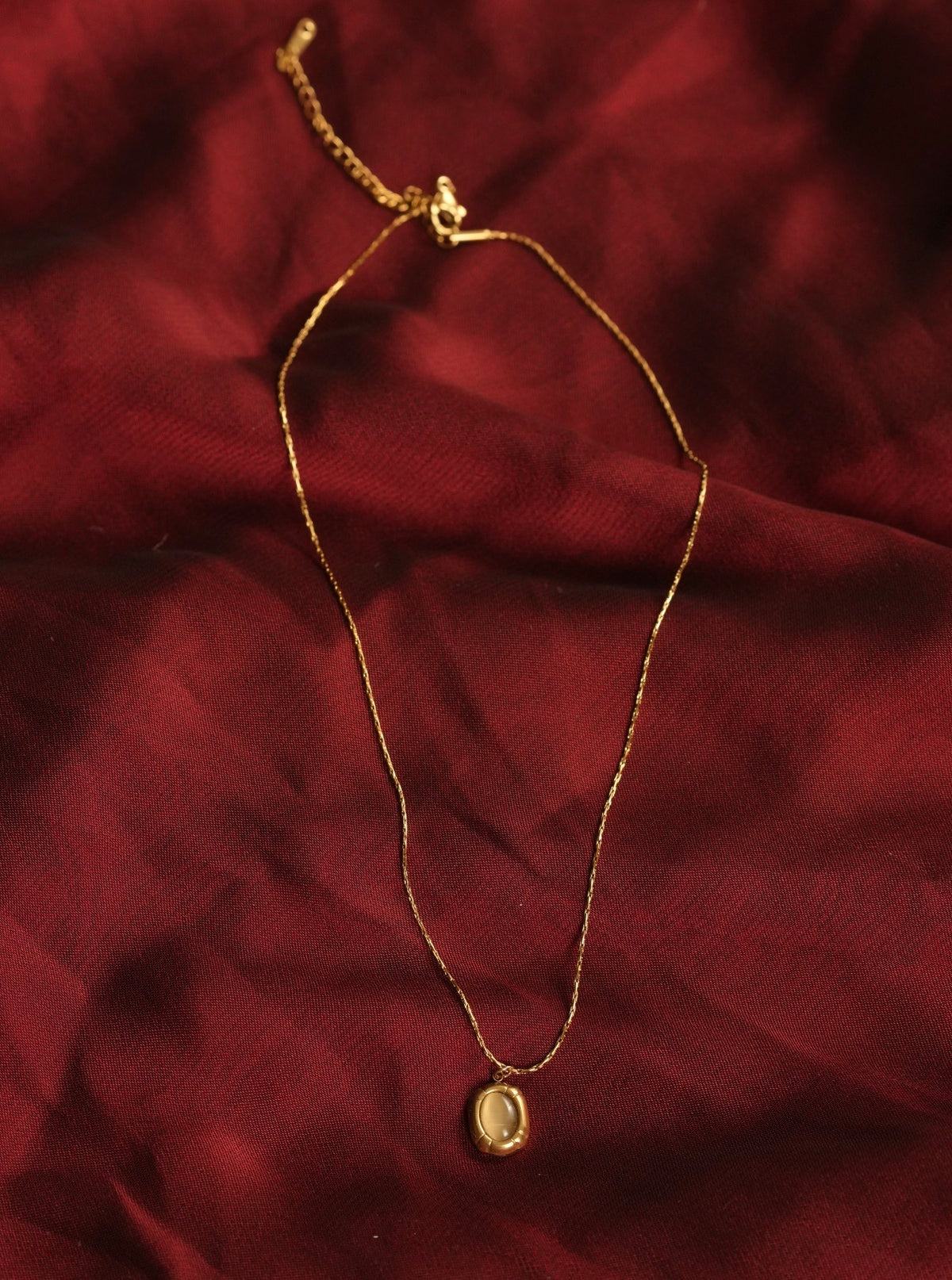 Cat Eye Pendant