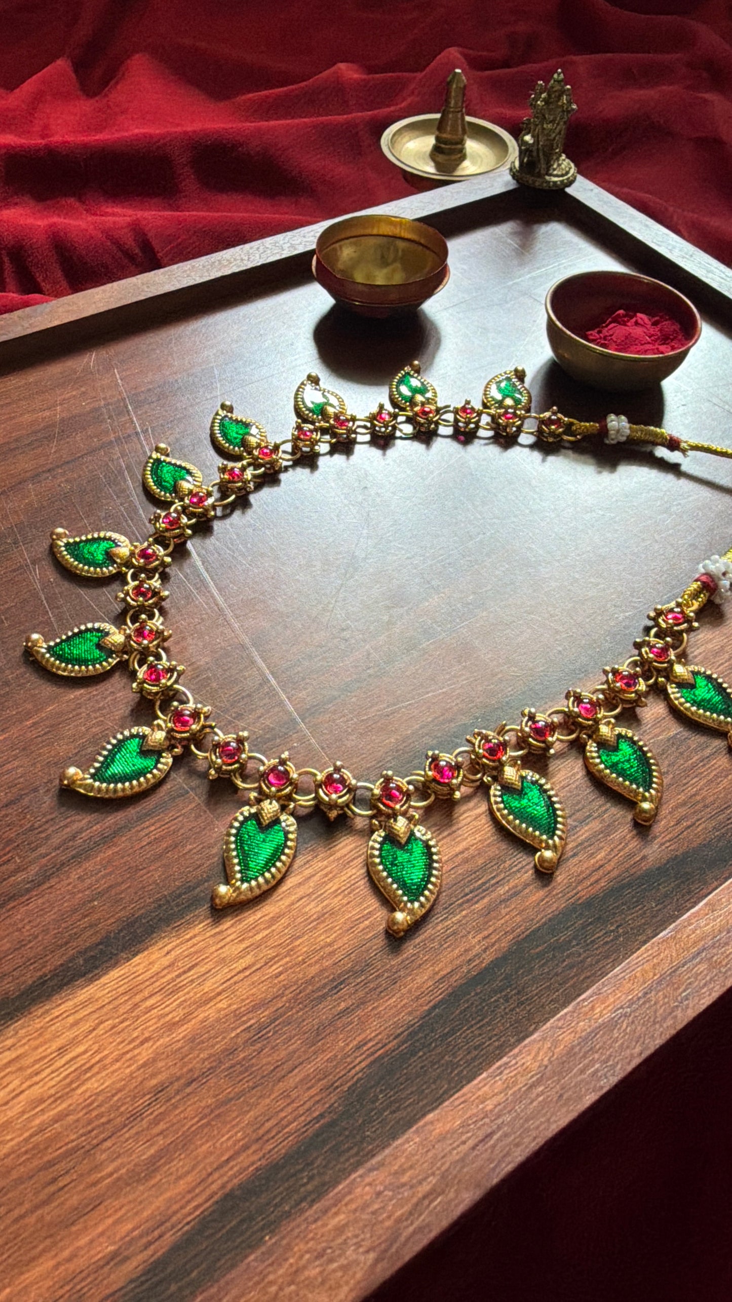 Palakka Maala Choker