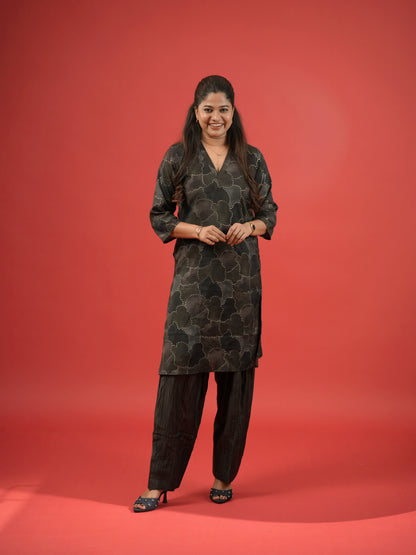 Multi coloured V neck Coord Kurta Set