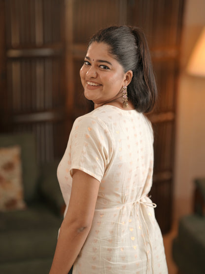 Kasavu Kurti