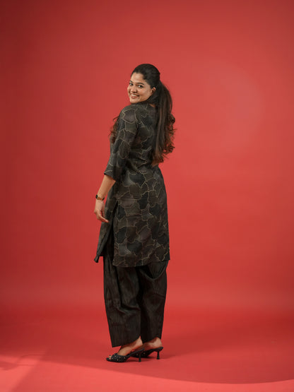 Multi coloured V neck Coord Kurta Set