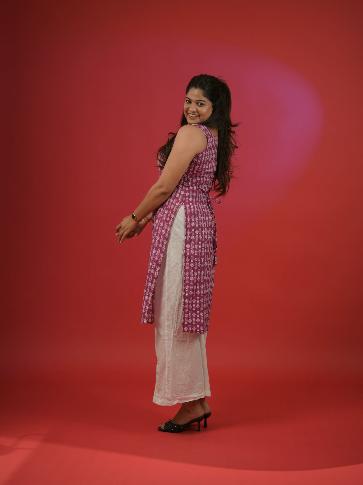 Pink sleeveless long kurti